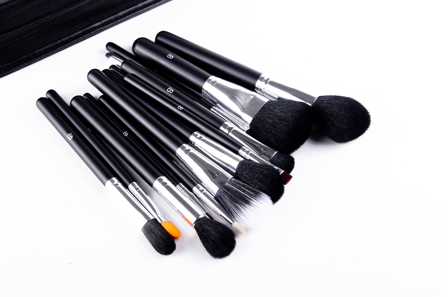IB 15pc Essential Makeup Brush Kit