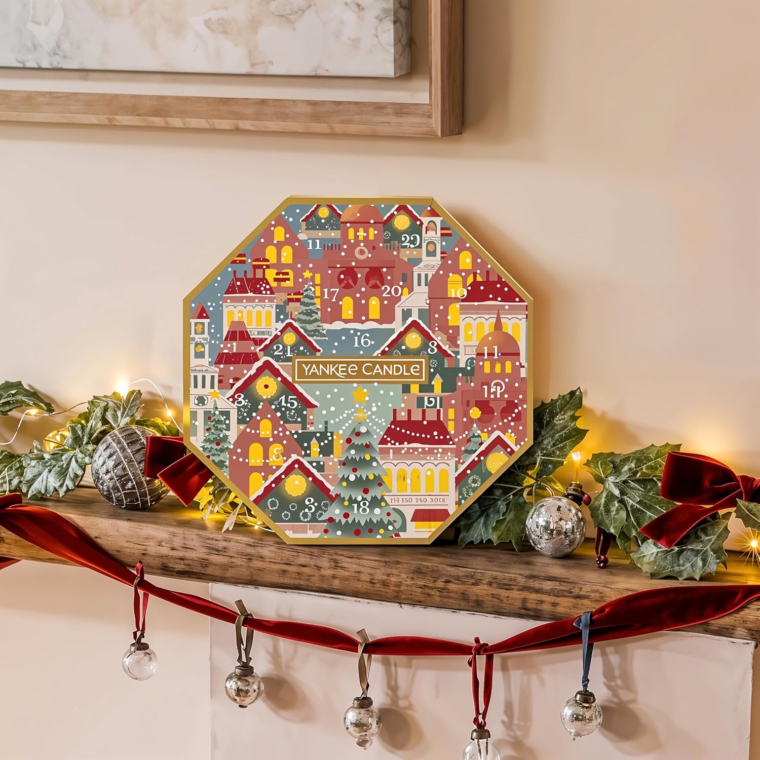 Yankee Candle Advent Calendar Christmas Wreath - 24 Tea Lights, 1 Tea Light Holder, Passport to the Holidays