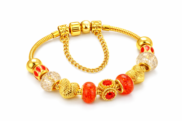 Diamond Style London - Ava Bracelet in Red with Heart Charms in Gold Plating (Item code: Avabraredheartsml)
