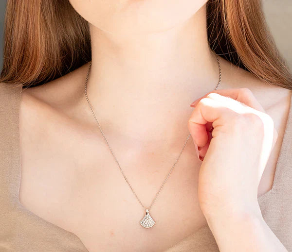 Diamond Style London - Fan pendant with crystals in rhodium plating necklace (Item code: Fanpencrystal)