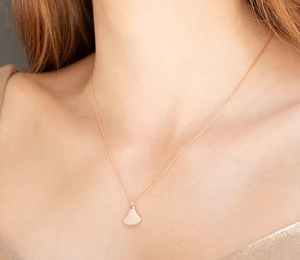 Diamond Style London - Fan pendant in rose gold plating necklace (Item code: Fanpenrose)