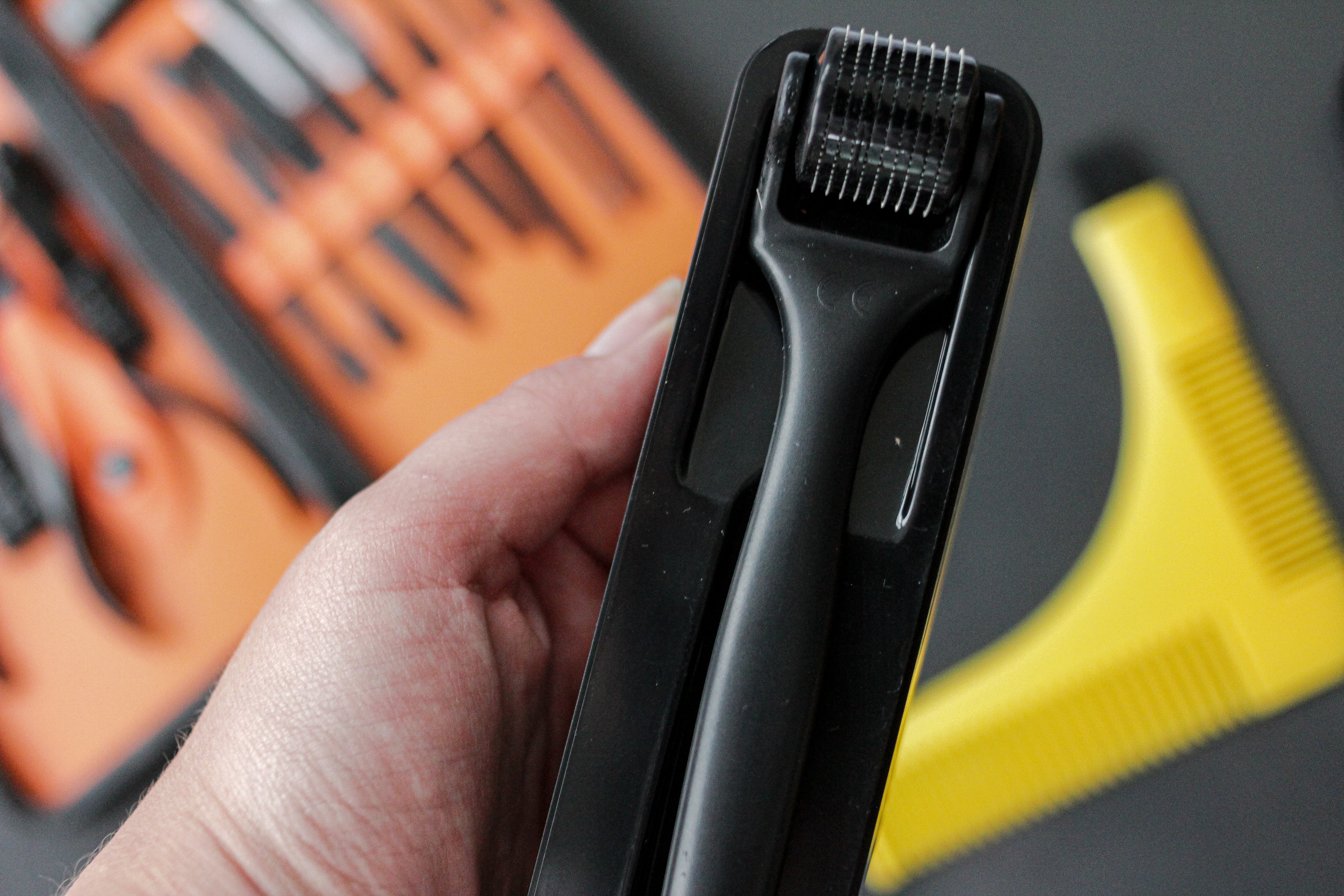 Groomarang 'Rock n Roll' Derma Beard and Hair Growth Roller - 0.5mm