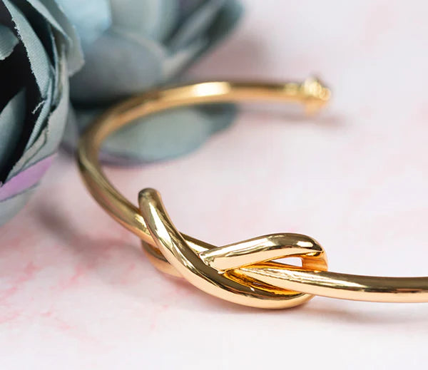 Diamond Style London - Infinity Cuff Bangle in Gold Plating (Item code: Infinitycuffgold)