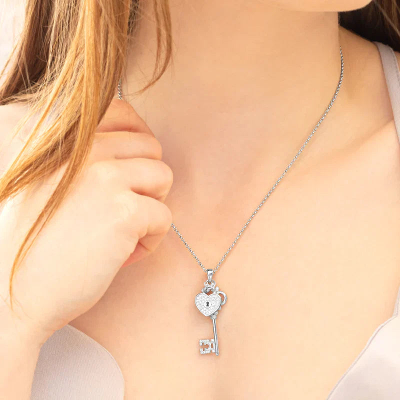 Diamond Style London - Lock and Key Pendant in Rhodium Plating Necklace (Item code: Lockandkeypen)