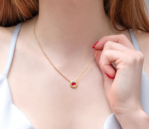 Diamond Style London - Round Pendant Small with Red enamel in yellow gold necklace (Item code: Roundpensmlgold)