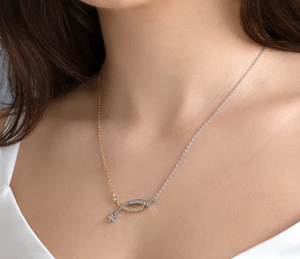 Diamond Style London - Shooting Star Necklace in Gold & Rhodium Plating (Item code: Shootingstarneck)