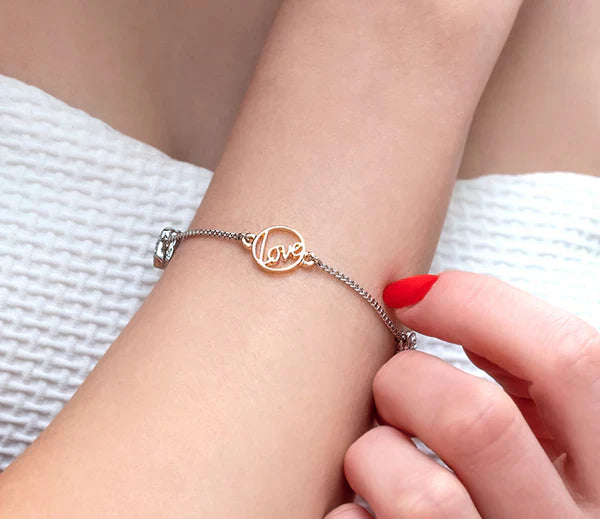 Diamond Style London - Stacker bra single heart bracelet (Item code: Stackerbrasingleheart)
